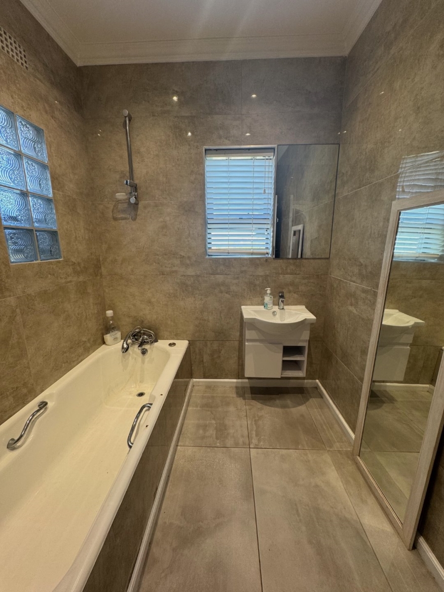 4 Bedroom Property for Sale in Poortjies Western Cape